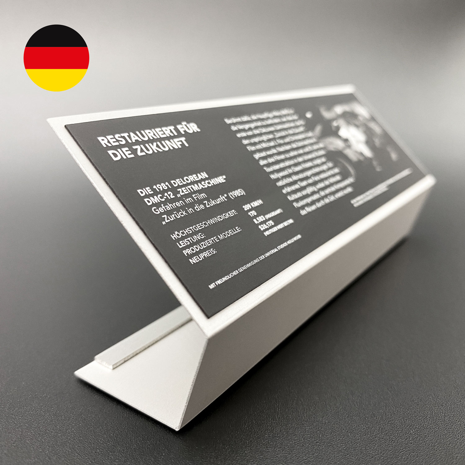 DeLorean model Exhibition Display Stand in German language