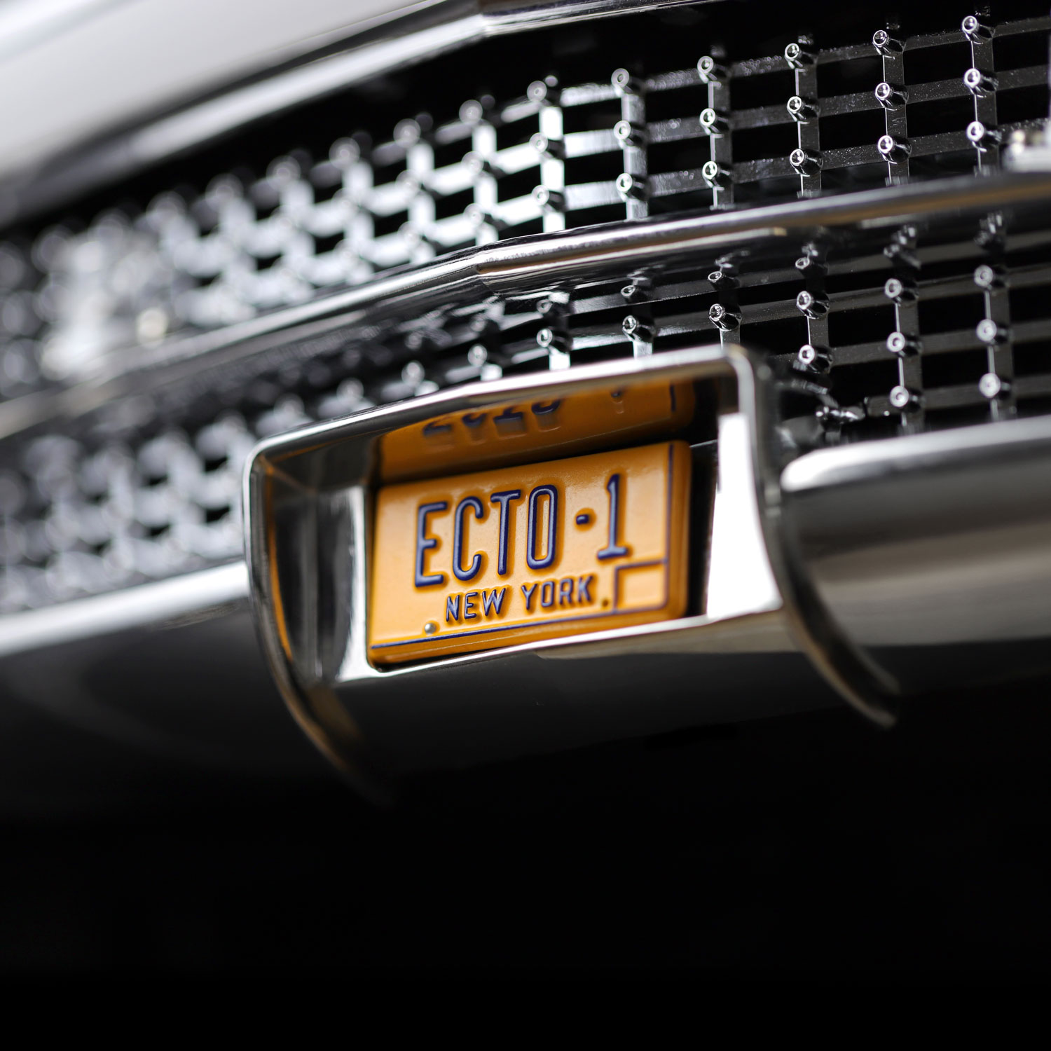Front Ecto-1 die-cast licence plate installed