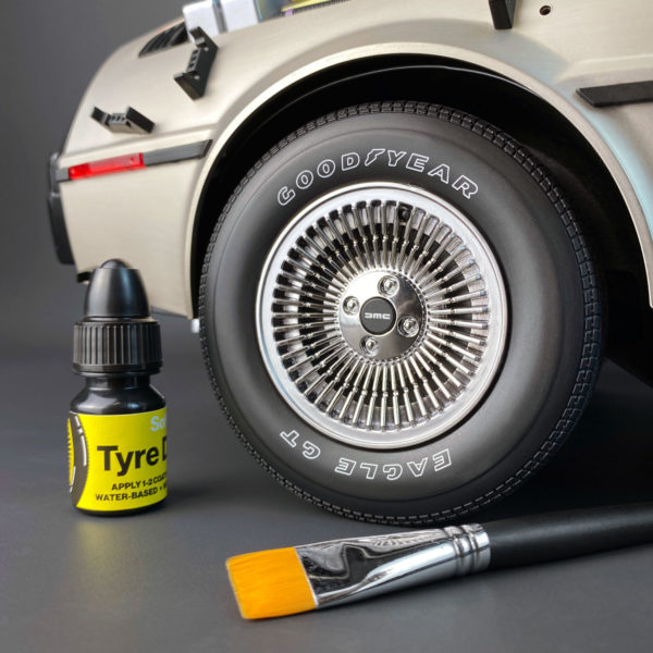 DeLorean model wheel with Tyre Dressing mod from Mike Lane
