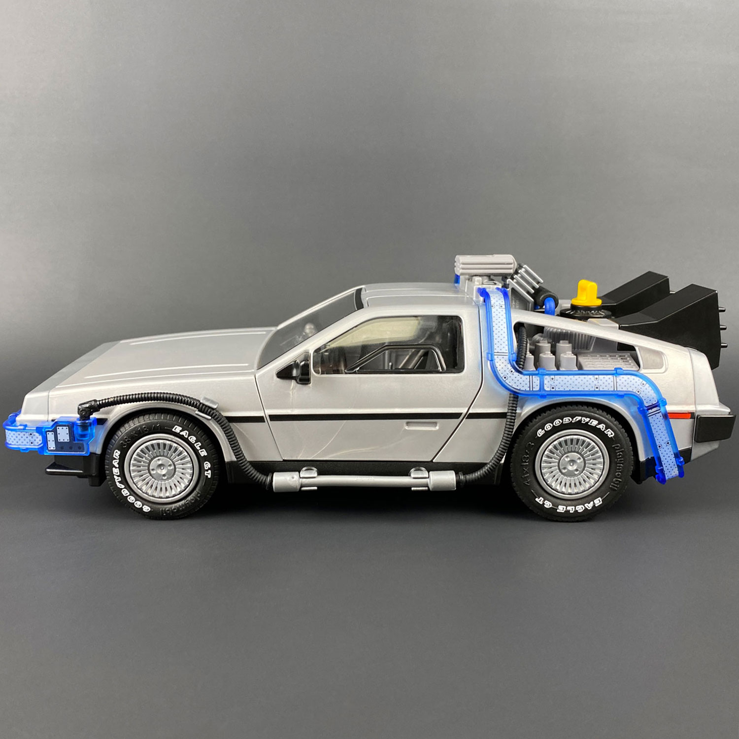 Side photo of Playmobil DeLorean with Tyre Transfers mod added