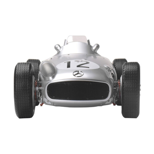 IXO Mercedes-Benz W196 R 1:8 scale partwork model kit | Diecast